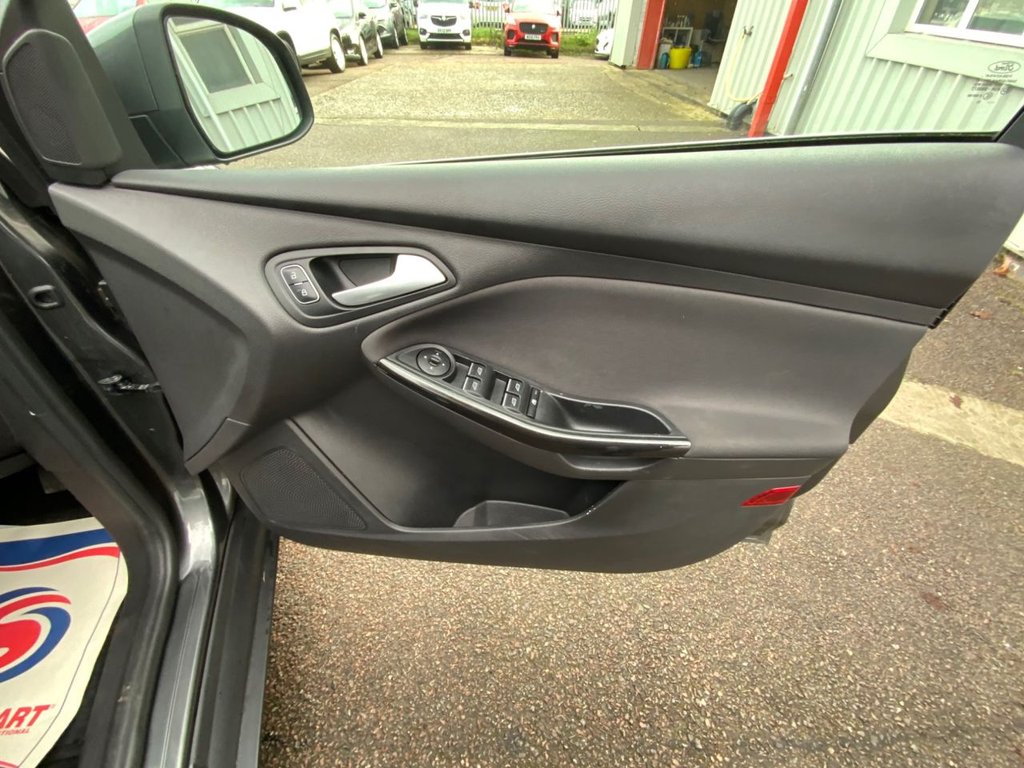 Used Ford Focus 2015 for sale - 76973833: Photo 13