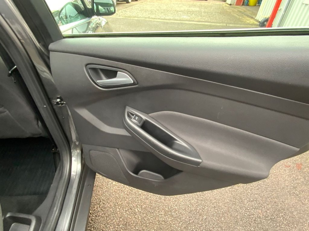 Used Ford Focus 2015 for sale - 76973833: Photo 26