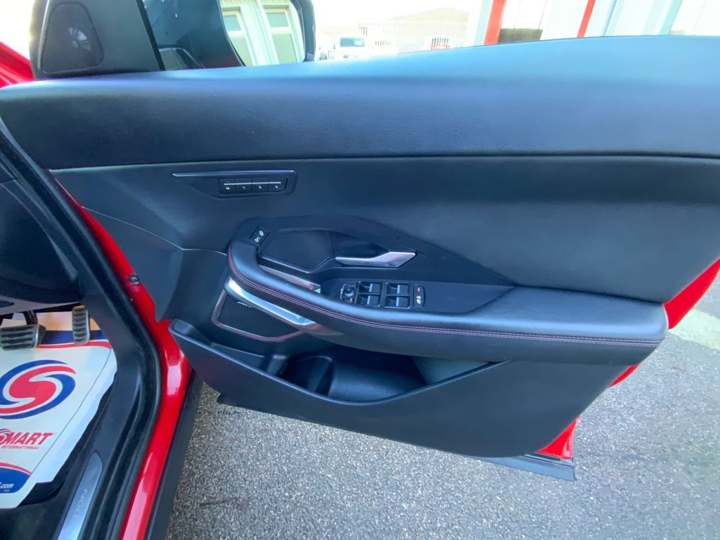 Used Jaguar E-Pace 2018 for sale - 77072682: Photo 15