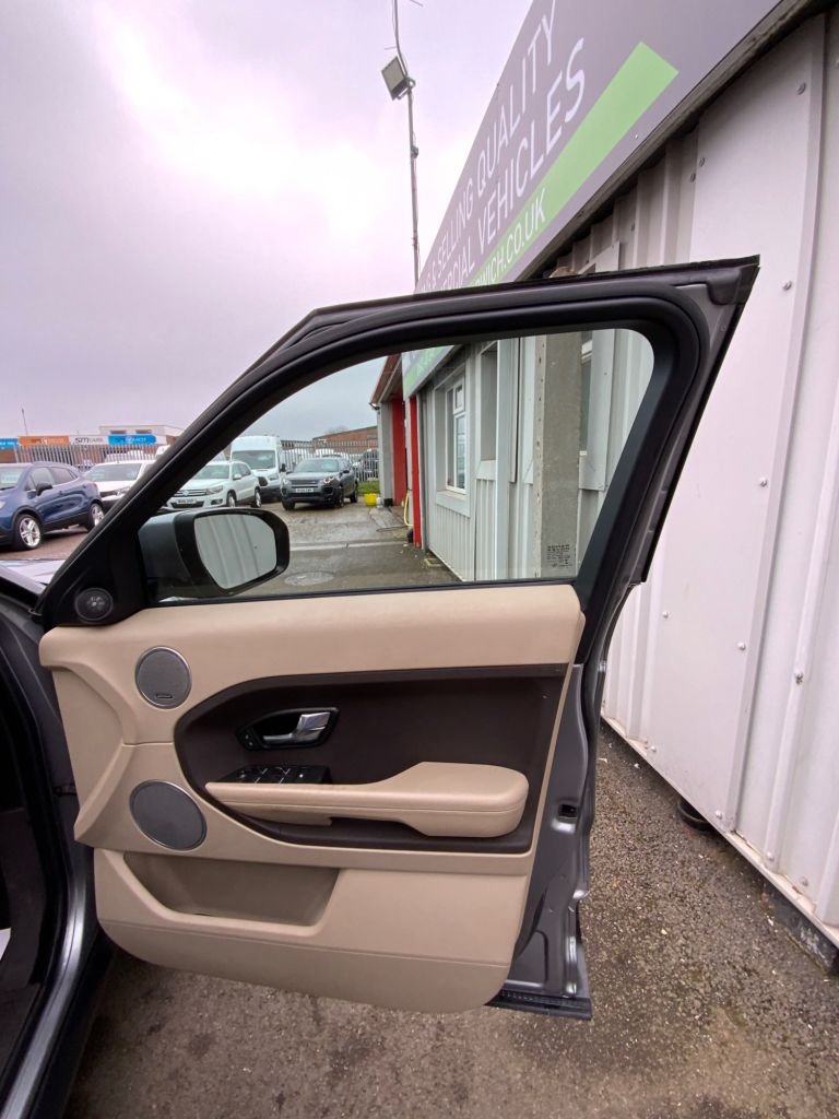 Used Land Rover Range Rover Evoque 2012 for sale - 77806860: Photo 11