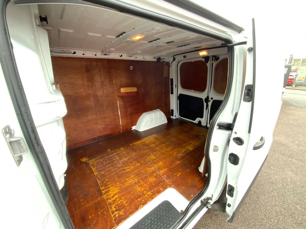 Used Vauxhall Vivaro 2017 for sale - 77302178: Photo 21