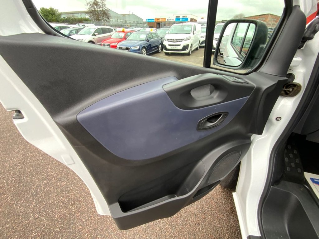 Used Vauxhall Vivaro 2017 for sale - 77302178: Photo 26