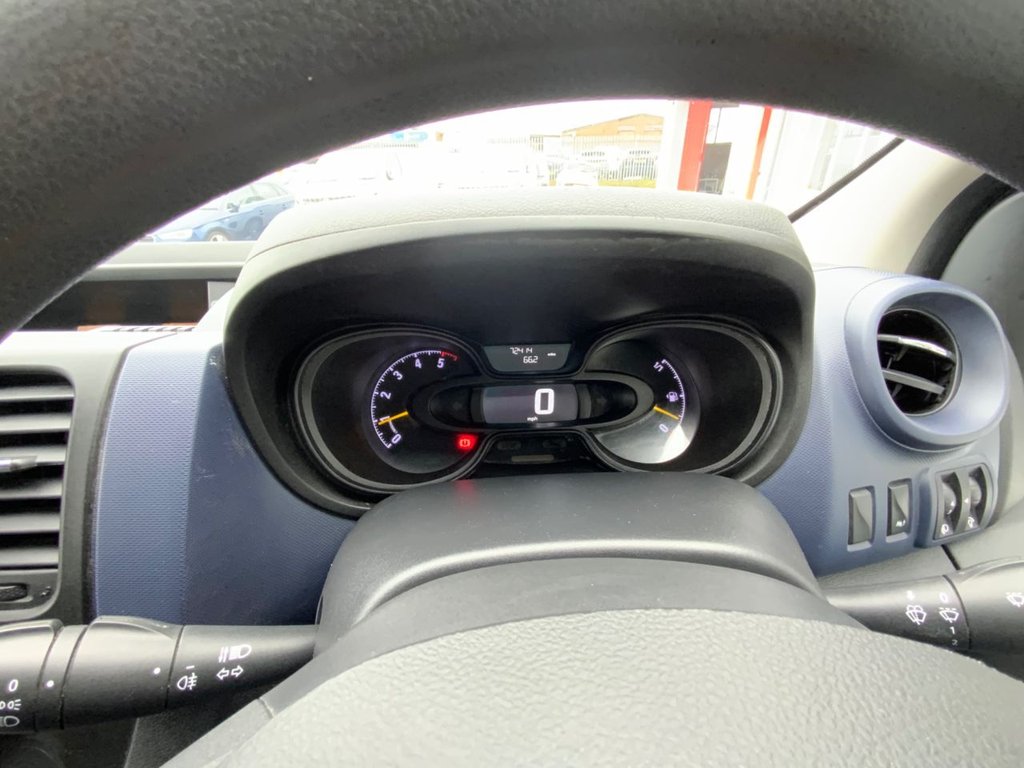 Used Vauxhall Vivaro 2017 for sale - 77302178: Photo 30