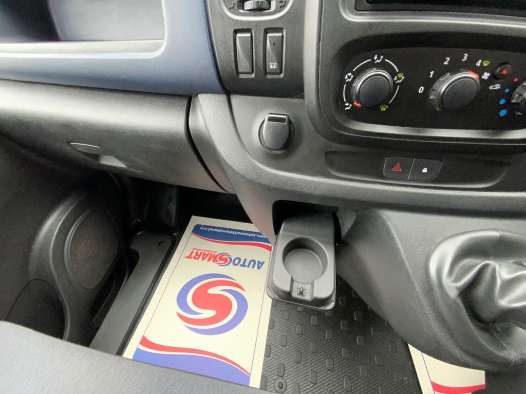 Used Vauxhall Vivaro 2017 for sale - 77302178: Photo 31