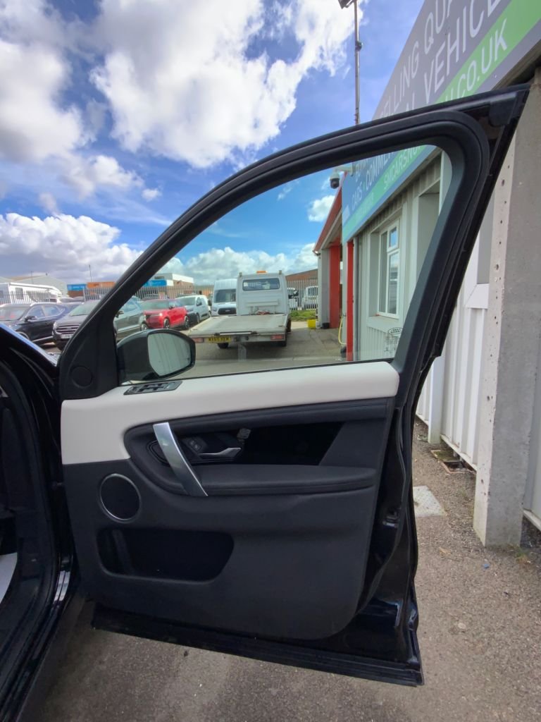 Used Land Rover Discovery Sport 2019 for sale - 78017818: Photo 11