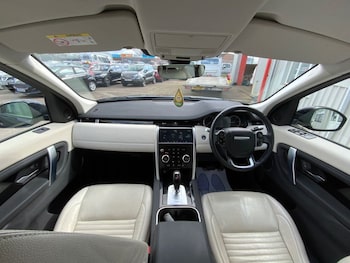 Used Land Rover Discovery Sport 2019 for sale - 78017818: Photo