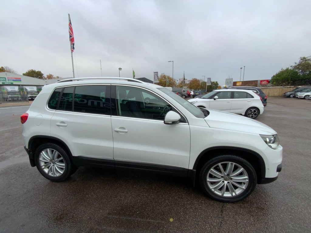Used Volkswagen Tiguan 2015 for sale - 76368075: Photo 14