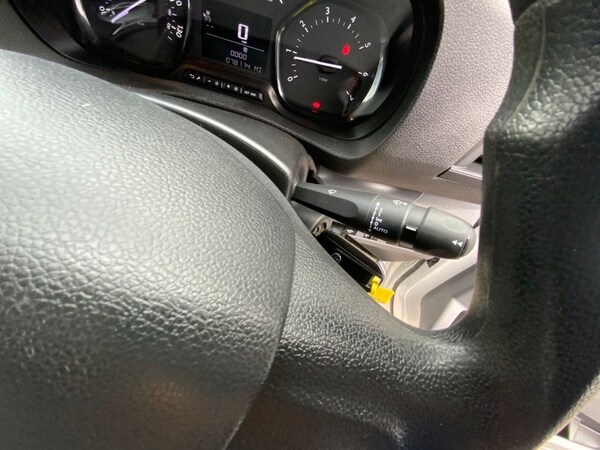 Used Vauxhall Vivaro 2021 for sale - 75221150: Photo 20