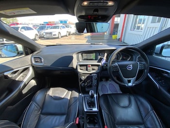 Used Volvo V40 2015 for sale - 78350335: Photo