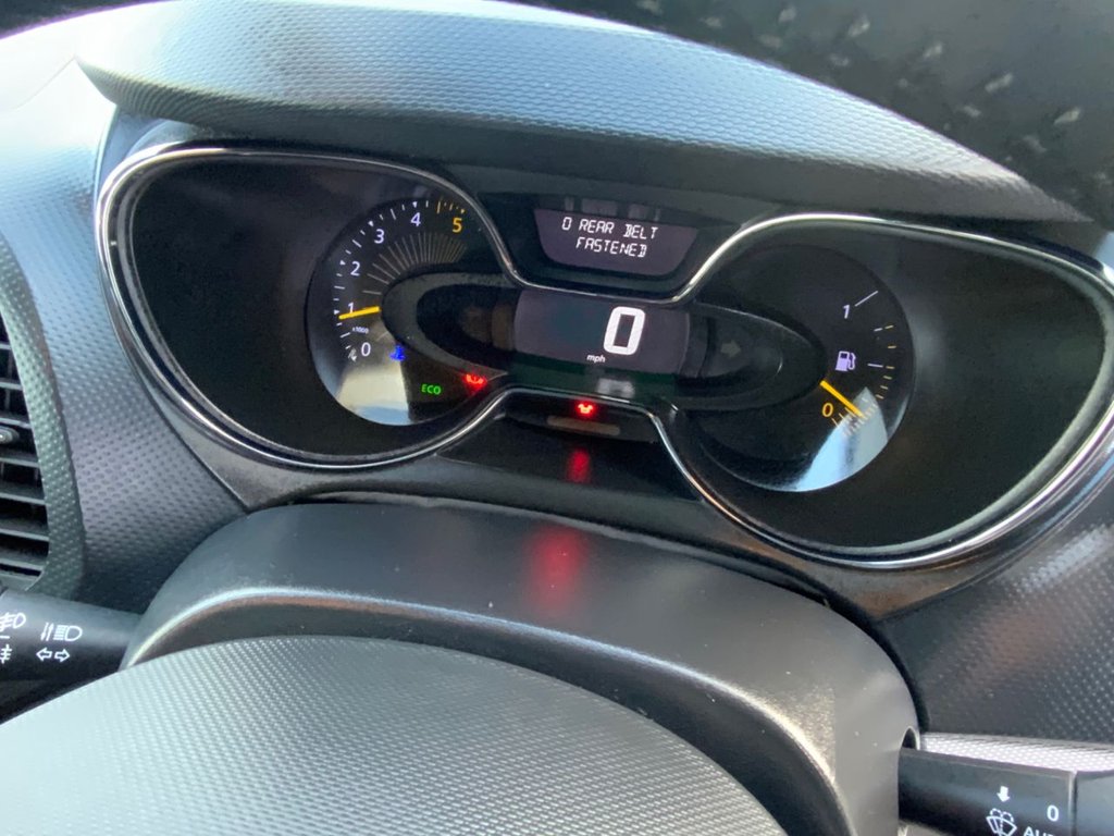 Used Renault Captur 2015 for sale - 76617492: Photo 25