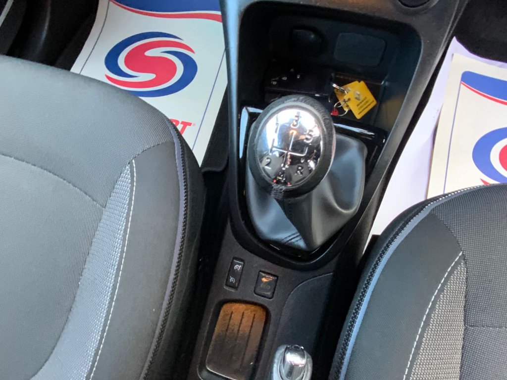 Used Renault Captur 2015 for sale - 76617492: Photo 31