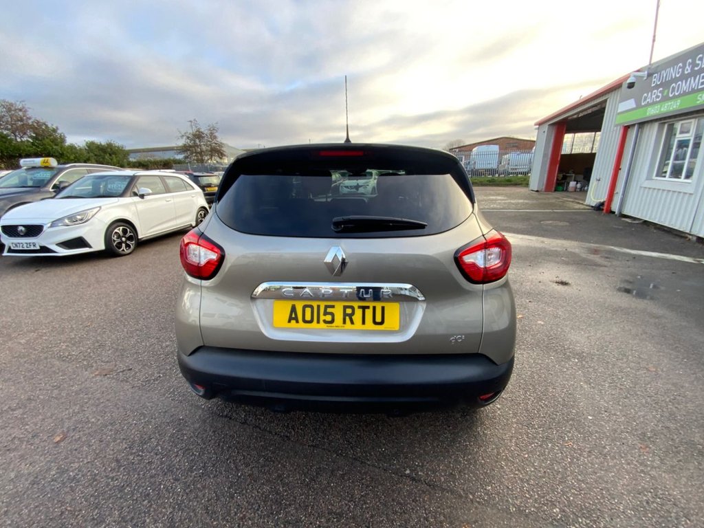 Used Renault Captur 2015 for sale - 76617492: Photo 4