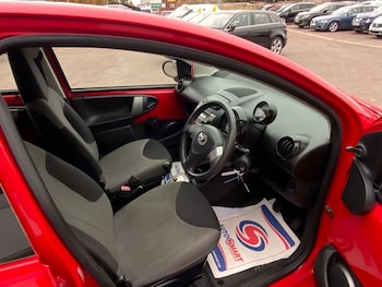 Used Toyota AYGO 2013 for sale - 76235812: Photo