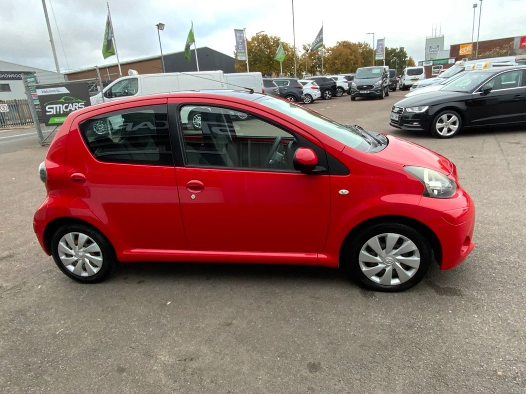 Used Toyota AYGO 2013 for sale - 76235812: Photo 9