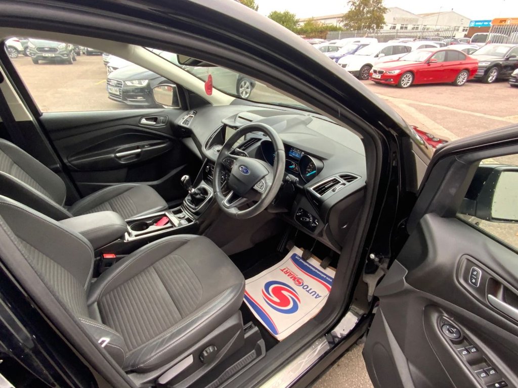 Used Ford Kuga 2017 for sale - 76256491: Photo 2