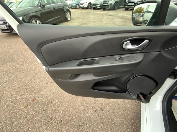 Used Renault Clio 2019 for sale - 74844344: Photo 36