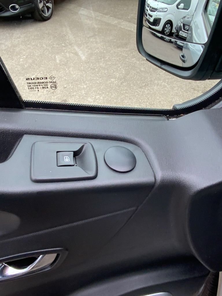 Used Vauxhall Vivaro 2018 for sale - 78003087: Photo 28