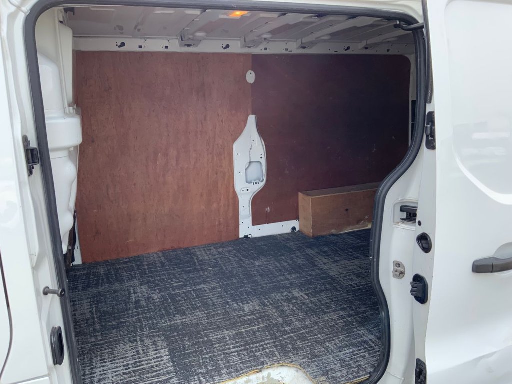 Used Vauxhall Vivaro 2019 for sale - 77990946: Photo 10