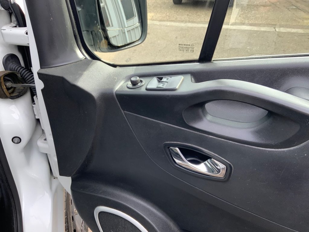 Used Vauxhall Vivaro 2019 for sale - 77990946: Photo 15