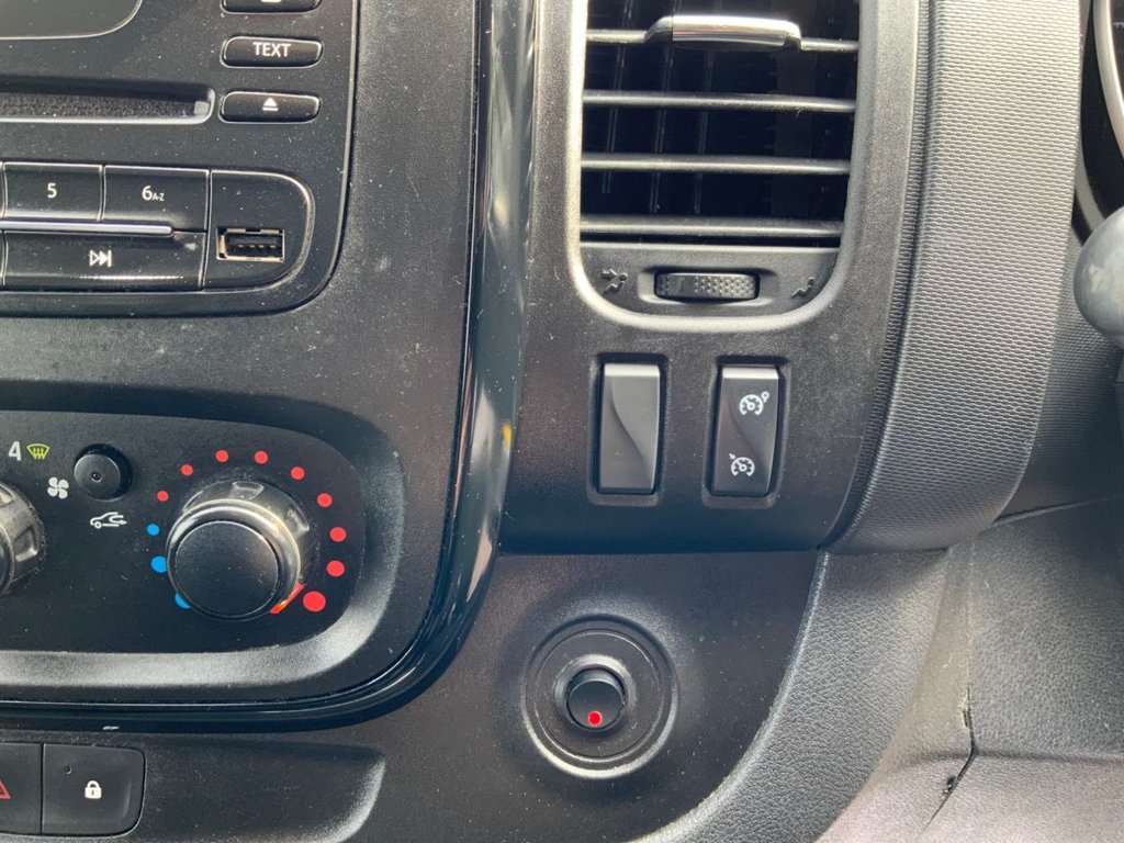 Used Vauxhall Vivaro 2019 for sale - 77990946: Photo 23