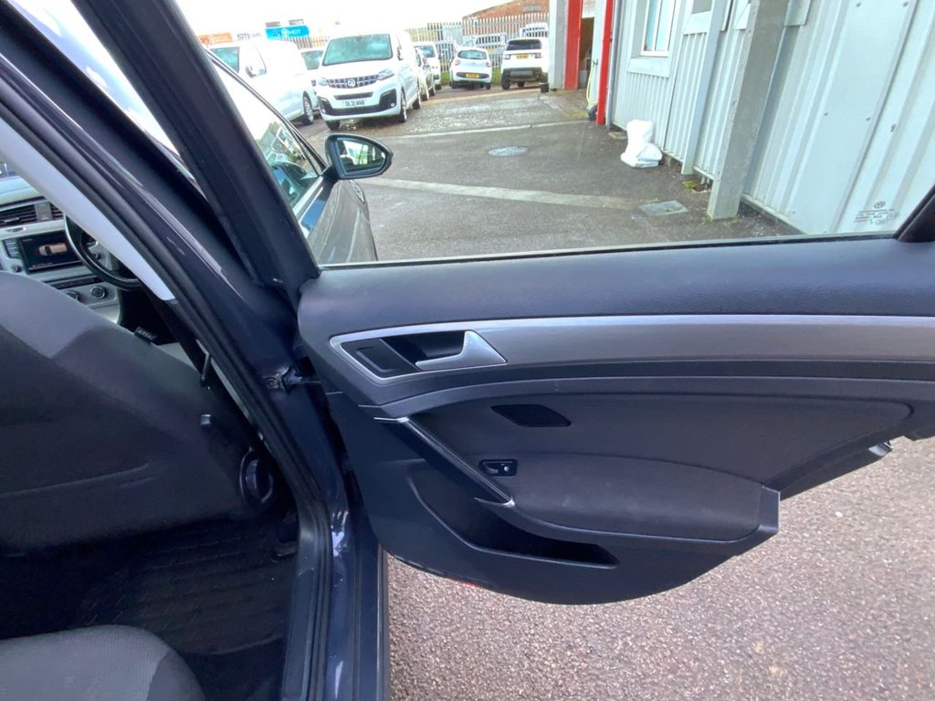 Used Volkswagen Golf 2016 for sale - 77276373: Photo 23