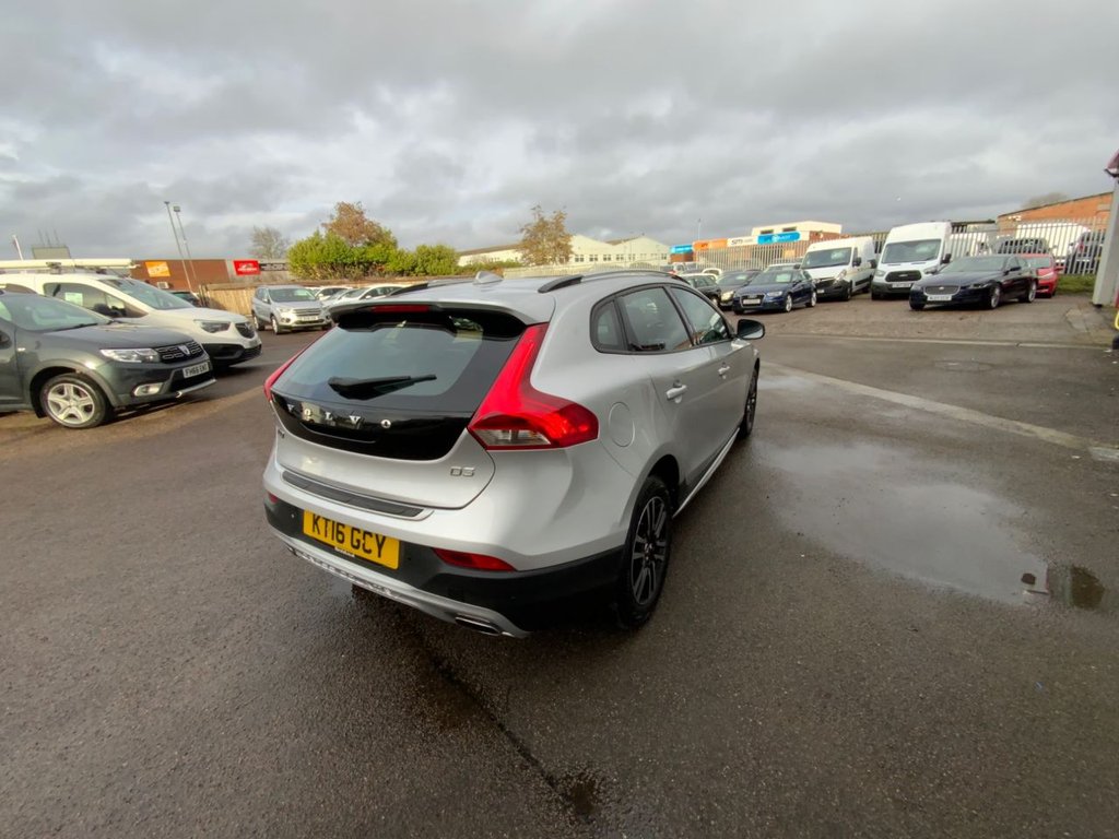 Used Volvo V40 2016 for sale - 77703918: Photo 15