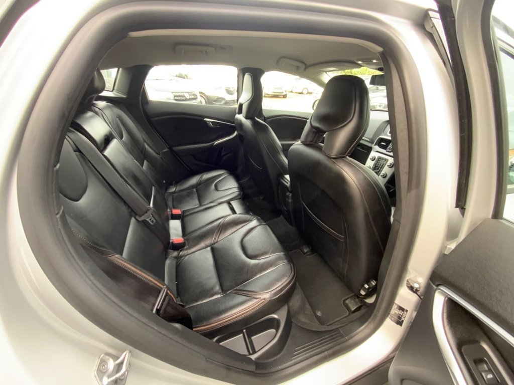 Used Volvo V40 2016 for sale - 77703918: Photo 24