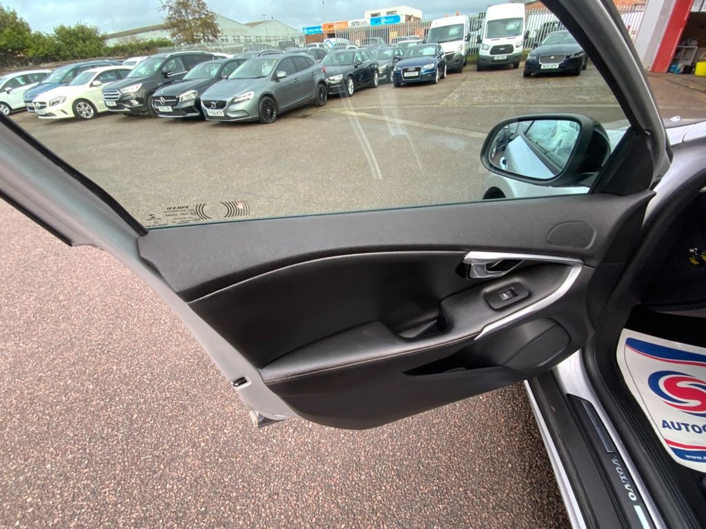 Used Volvo V40 2016 for sale - 77703918: Photo 26