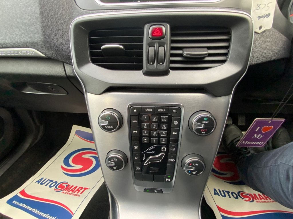 Used Volvo V40 2016 for sale - 77703918: Photo 32