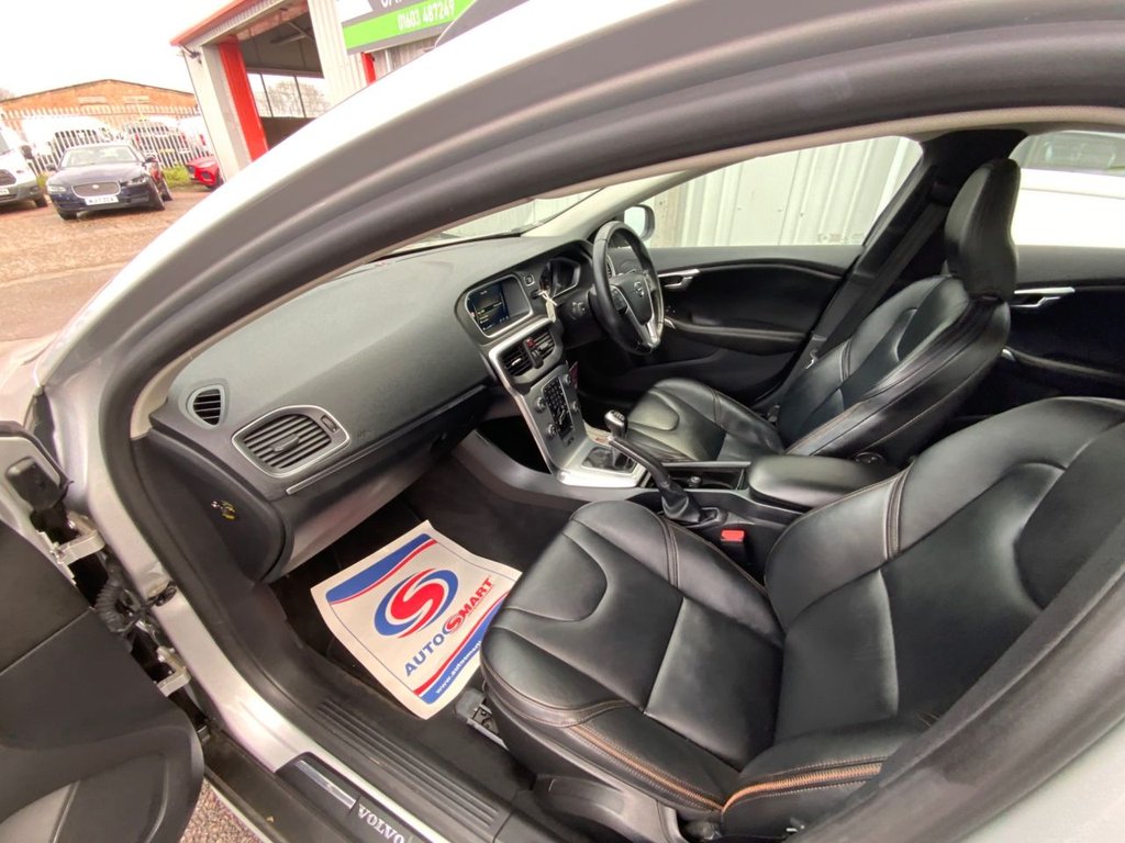 Used Volvo V40 2016 for sale - 77703918: Photo 35