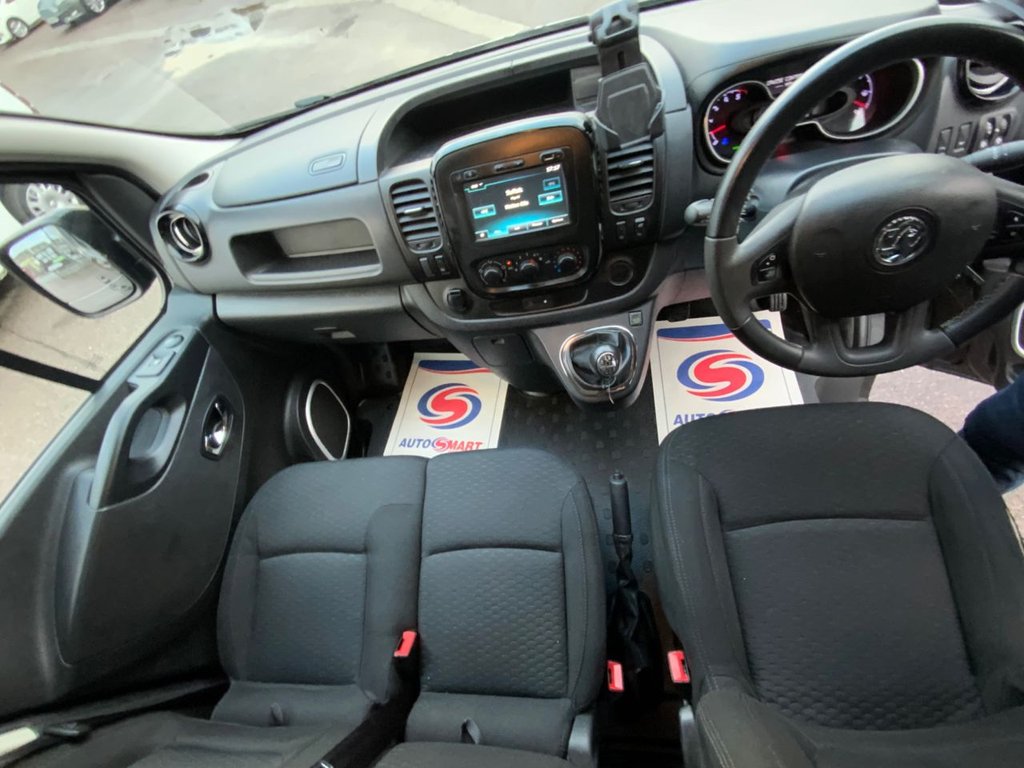 Used Vauxhall Vivaro 2018 for sale - 76345952: Photo 2