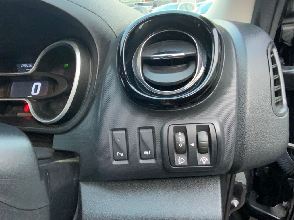 Used Vauxhall Vivaro 2018 for sale - 76345952: Photo 21