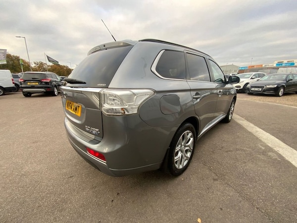 Used Mitsubishi Outlander 2015 for sale - 76223408: Photo 11