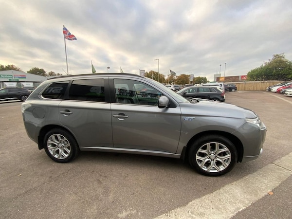 Used Mitsubishi Outlander 2015 for sale - 76223408: Photo 12