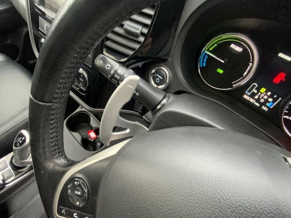 Used Mitsubishi Outlander 2015 for sale - 76223408: Photo 28