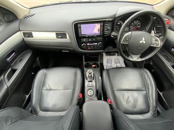 Used Mitsubishi Outlander 2015 for sale - 76223408: Photo 2