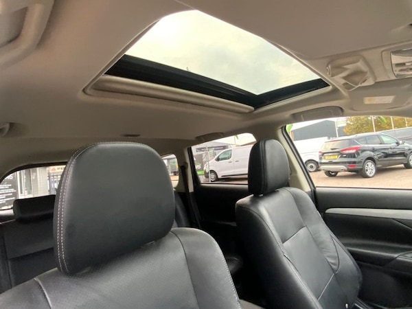 Used Mitsubishi Outlander 2015 for sale - 76223408: Photo 36