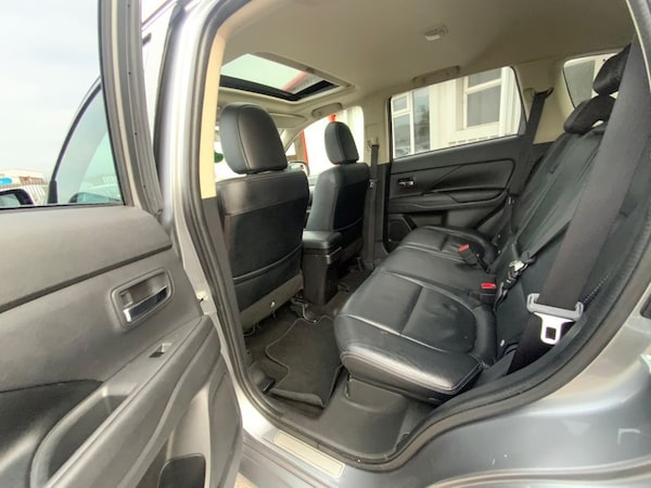 Used Mitsubishi Outlander 2015 for sale - 76223408: Photo 45