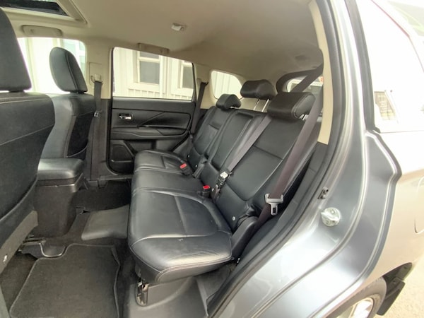 Used Mitsubishi Outlander 2015 for sale - 76223408: Photo 46