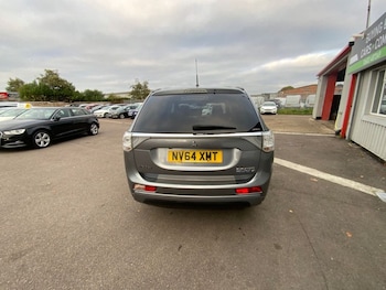 Used Mitsubishi Outlander 2015 for sale - 76223408: Photo 4