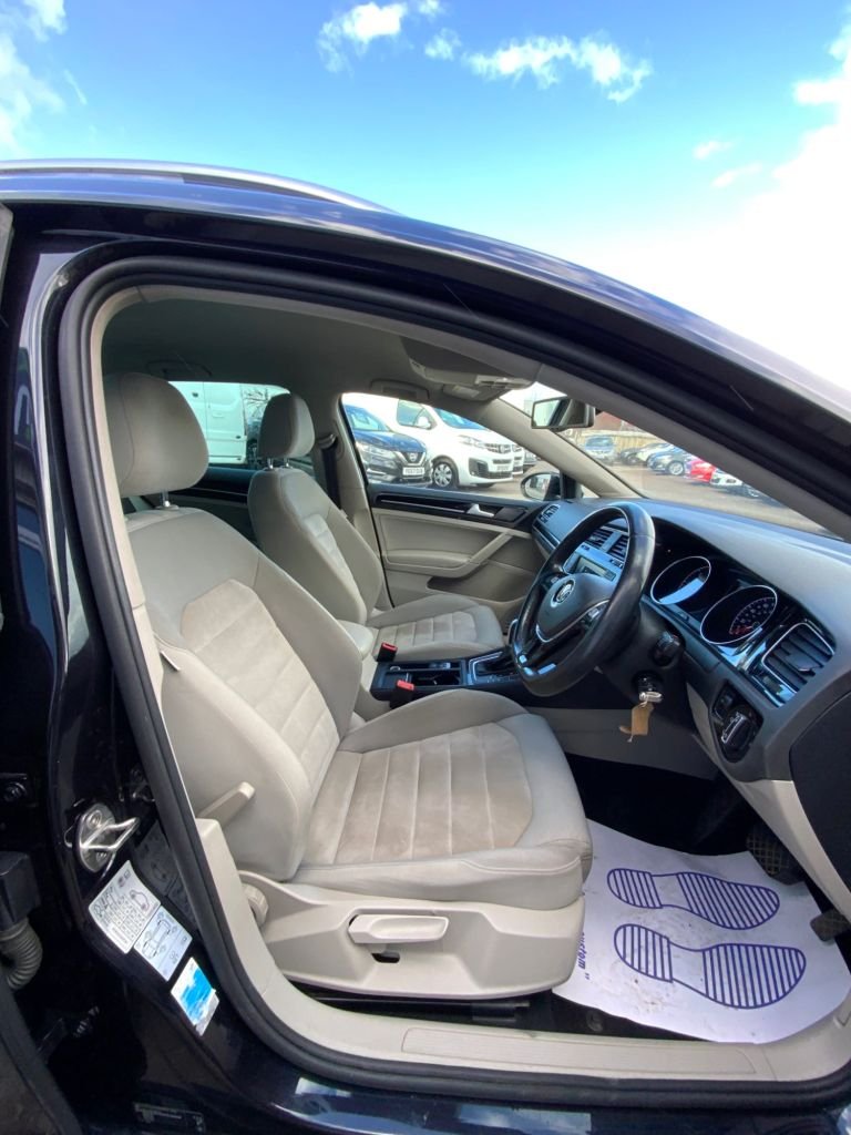 Used Volkswagen Golf 2016 for sale - 77990950: Photo 15