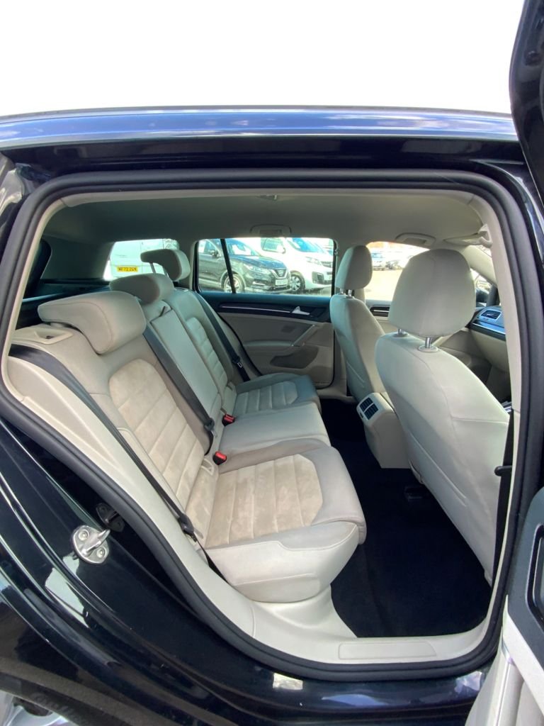 Used Volkswagen Golf 2016 for sale - 77990950: Photo 18