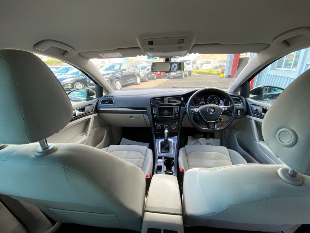 Used Volkswagen Golf 2016 for sale - 77990950: Photo 2