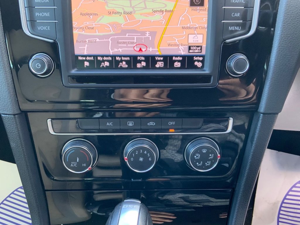 Used Volkswagen Golf 2016 for sale - 77990950: Photo 32