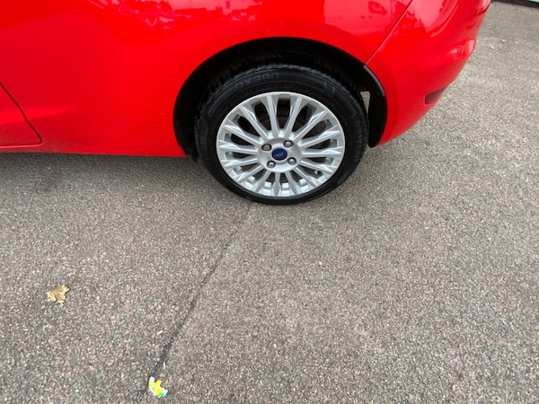 Used Ford Fiesta 2015 for sale - 76081055: Photo 40