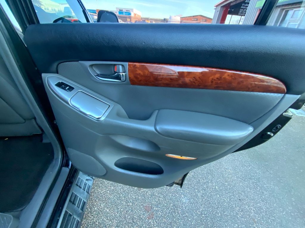 Used Toyota Land Cruiser 2003 for sale - 76711558: Photo 26