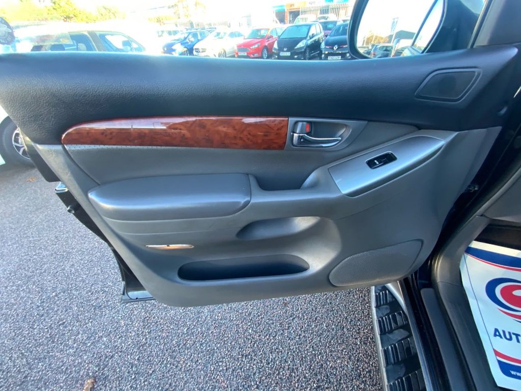 Used Toyota Land Cruiser 2003 for sale - 76711558: Photo 37