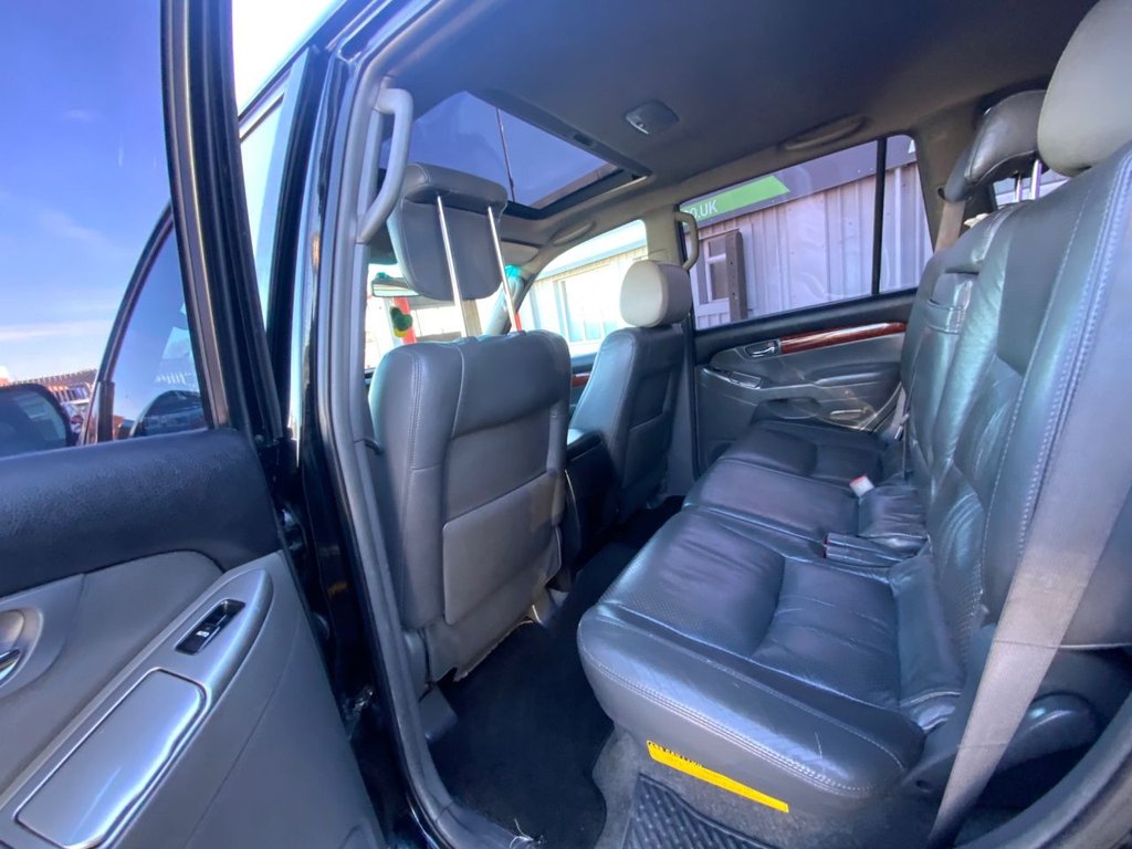 Used Toyota Land Cruiser 2003 for sale - 76711558: Photo 38