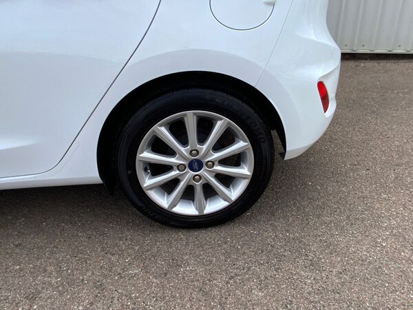 Used Ford Fiesta 2019 for sale - 75642804: Photo 32