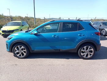 Used Kia Stonic 2023 for sale - 79574956: Photo